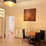 Appartement Hausmanien Elegant Dans Le 6Eme