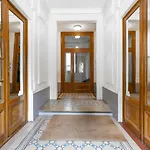 Appartement Hausmanien Elegant Dans Le 6Eme